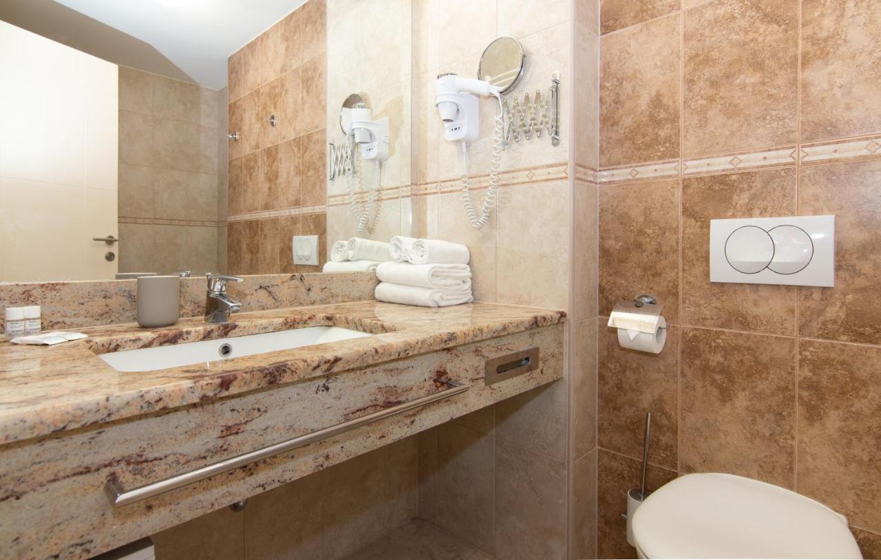 Residence Marina Rose M Apartment By Locap Group Порторож Экстерьер фото